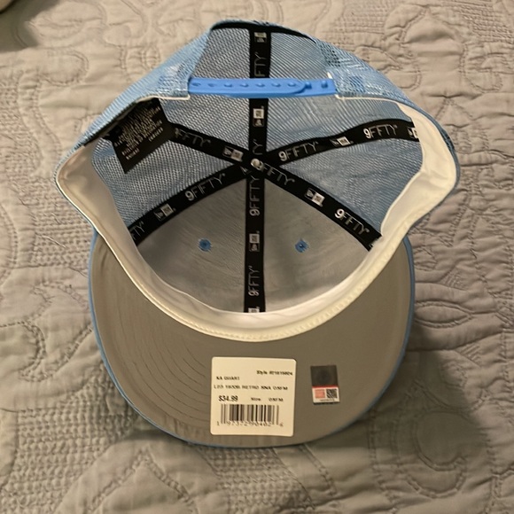 UNC Tar Heels New Era Snapback Trucker Hat - Picture 4 of 6